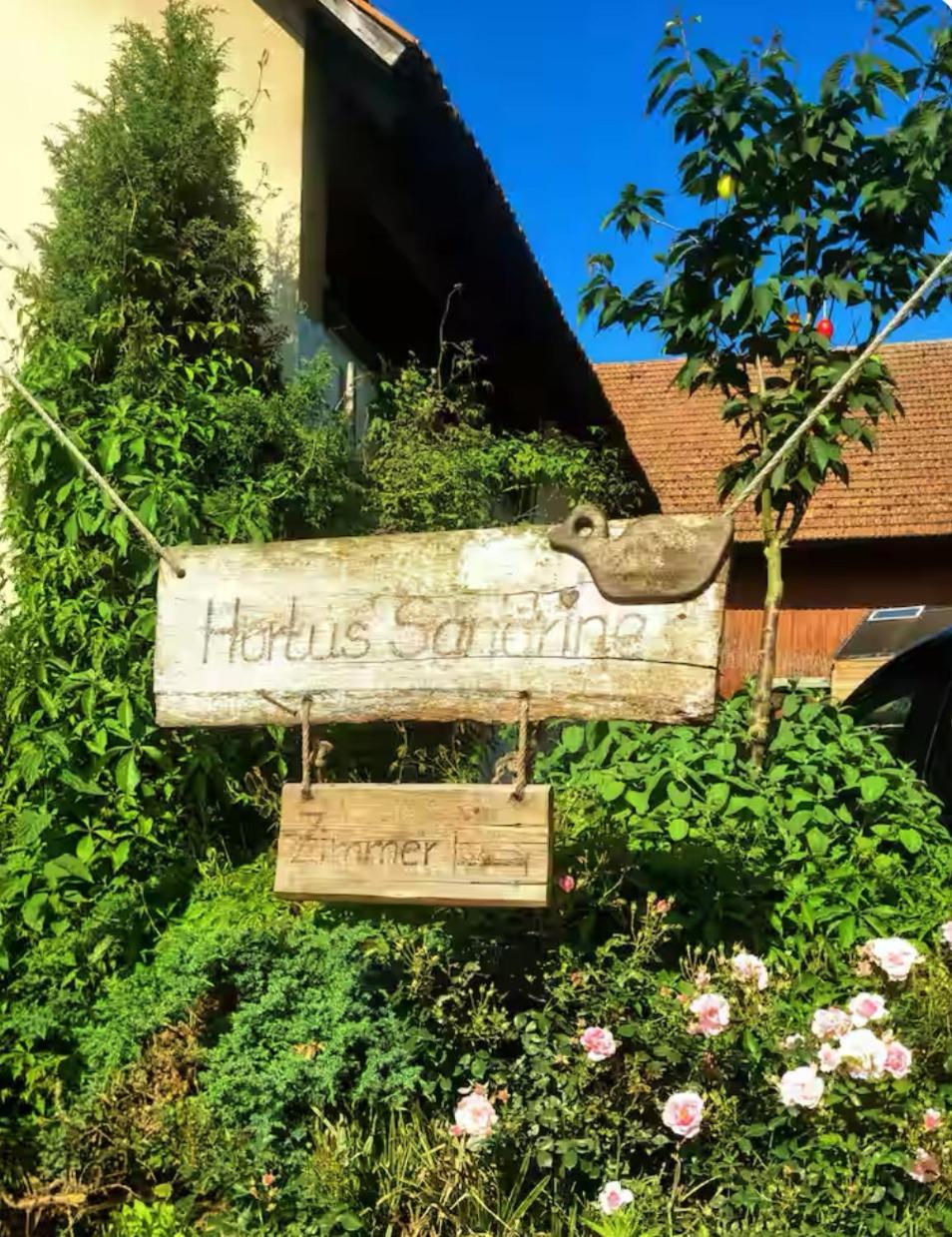 Bauernhof Privatzimmer Hortus Sandrine Gemeinschaftsbad Free Wifi Hausbreitenbach Exterior photo